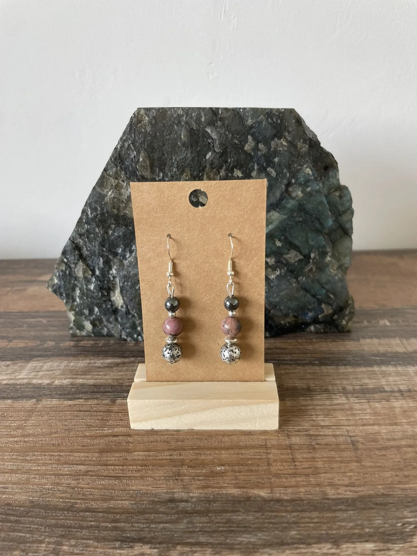 Boucles d'oreilles droites Rhodonite et Hématite
